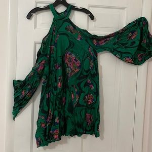 Free people cold shoulder top green size m